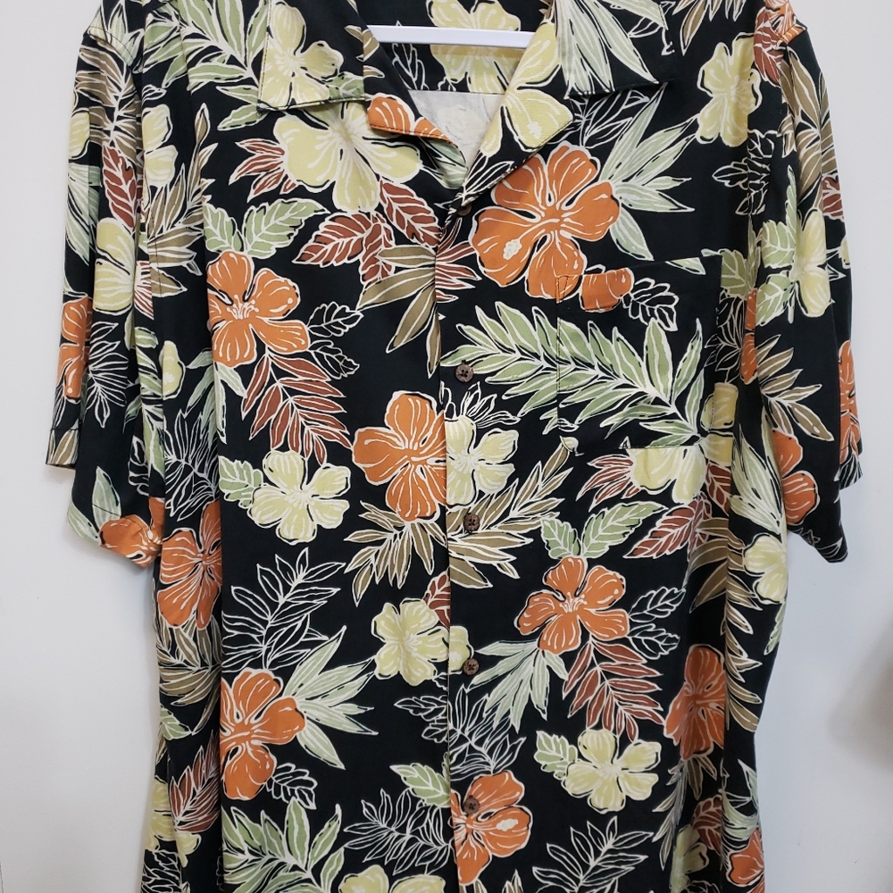 Men's Island Republic Silk button up short sleeve Hawaiian Shirt